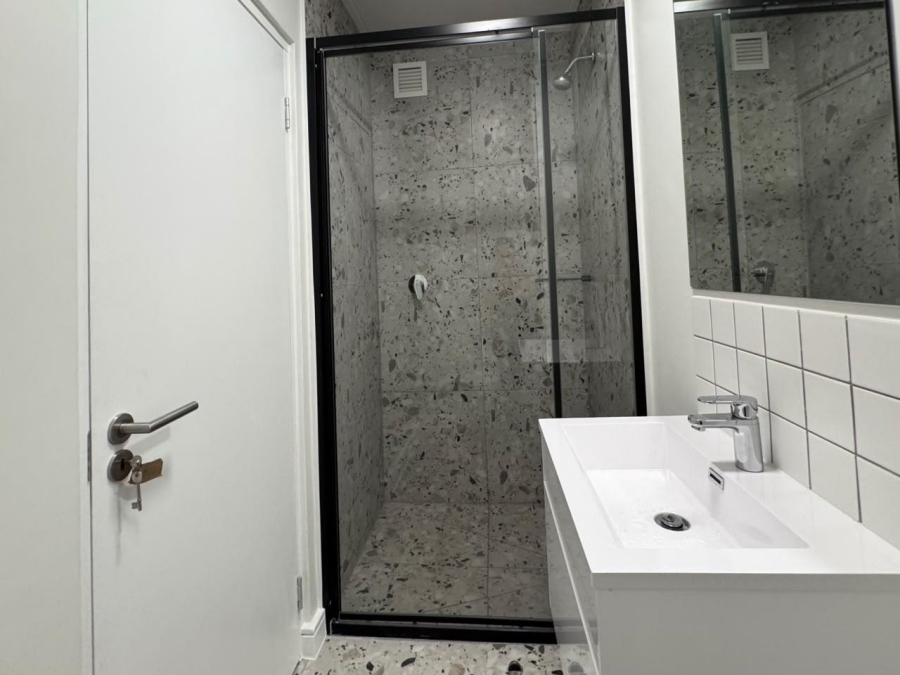 To Let 1 Bedroom Property for Rent in Paarden Eiland Western Cape